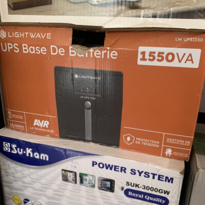 Onduleur / UPS Lightwave 1550VA (Modèle : LW UPS1550)